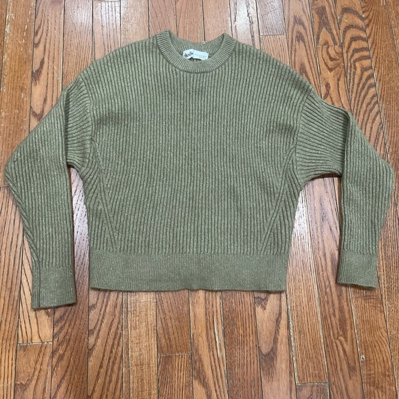 Elodie Sage Ribbed Women's Sweater - Picture 2 of 9